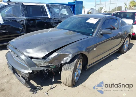 2013 Ford Mustang V6 из США, поврежденный, VIN 1ZVBP8AM2D5209380